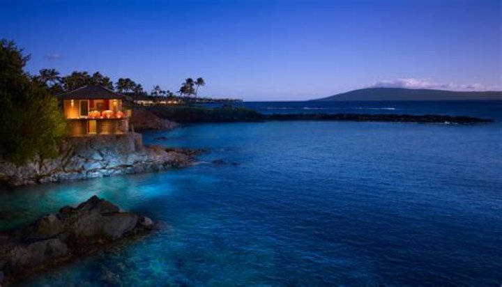 historic CLIFF HOUSE in Kapalua | News, Sports, Jobs