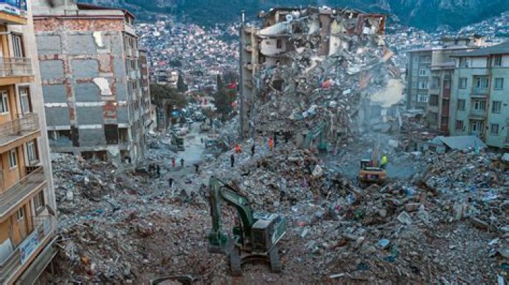 Turkey earthquake: Thousands mourn death of loved ones on first anniversary